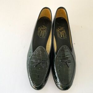 Belgian Dark Green Croco Patent Travellette Size 7 1/2 N (fits closer to 8 1/2)